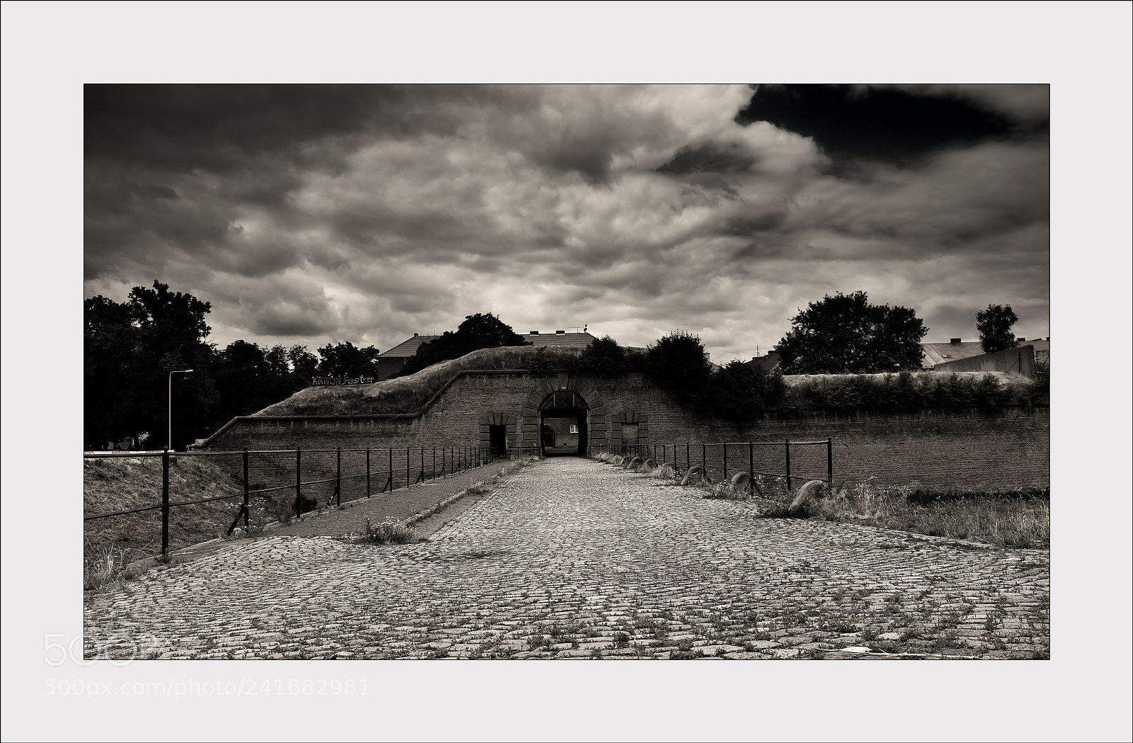 Fujifilm X-T2 sample photo. Terezin konzentrationslager: brücke photography