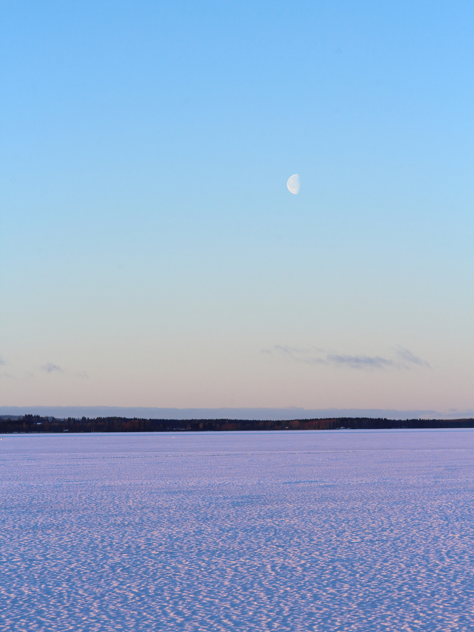Canon EF-S 55-250mm F4-5.6 IS STM sample photo. Winter morning half moon photography