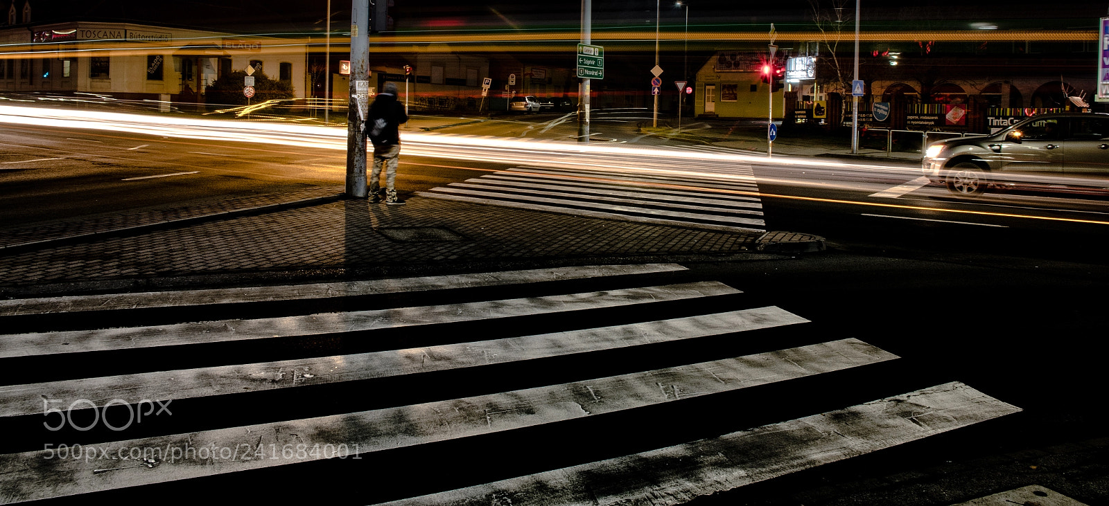 Pentax K-S2 sample photo. Cross road photography