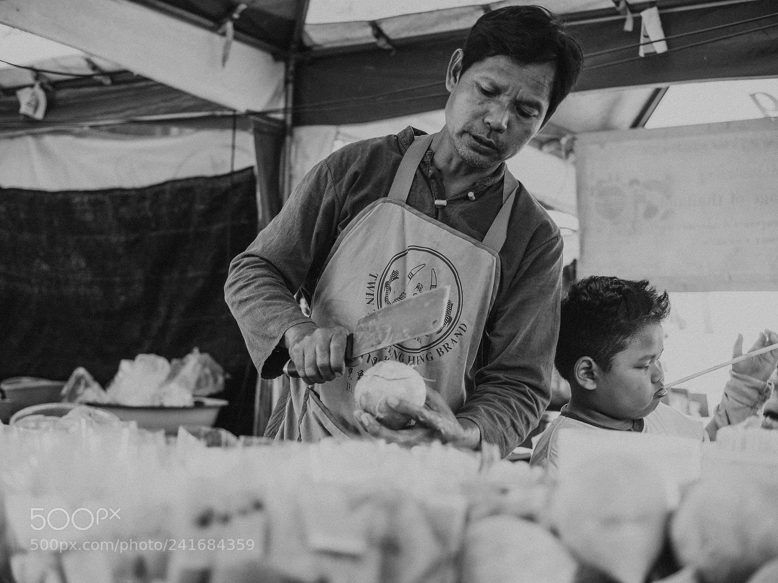 Olympus OM-D E-M10 II sample photo. Fruits seller photography