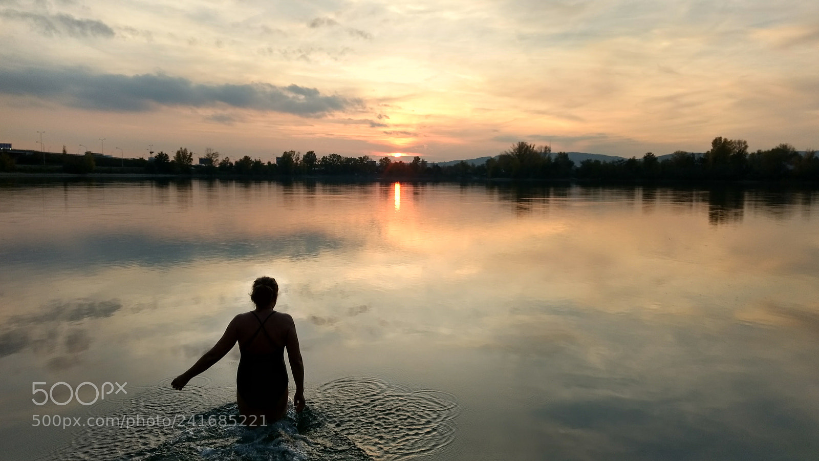Motorola Moto G (4) sample photo. Swimming in a lake photography