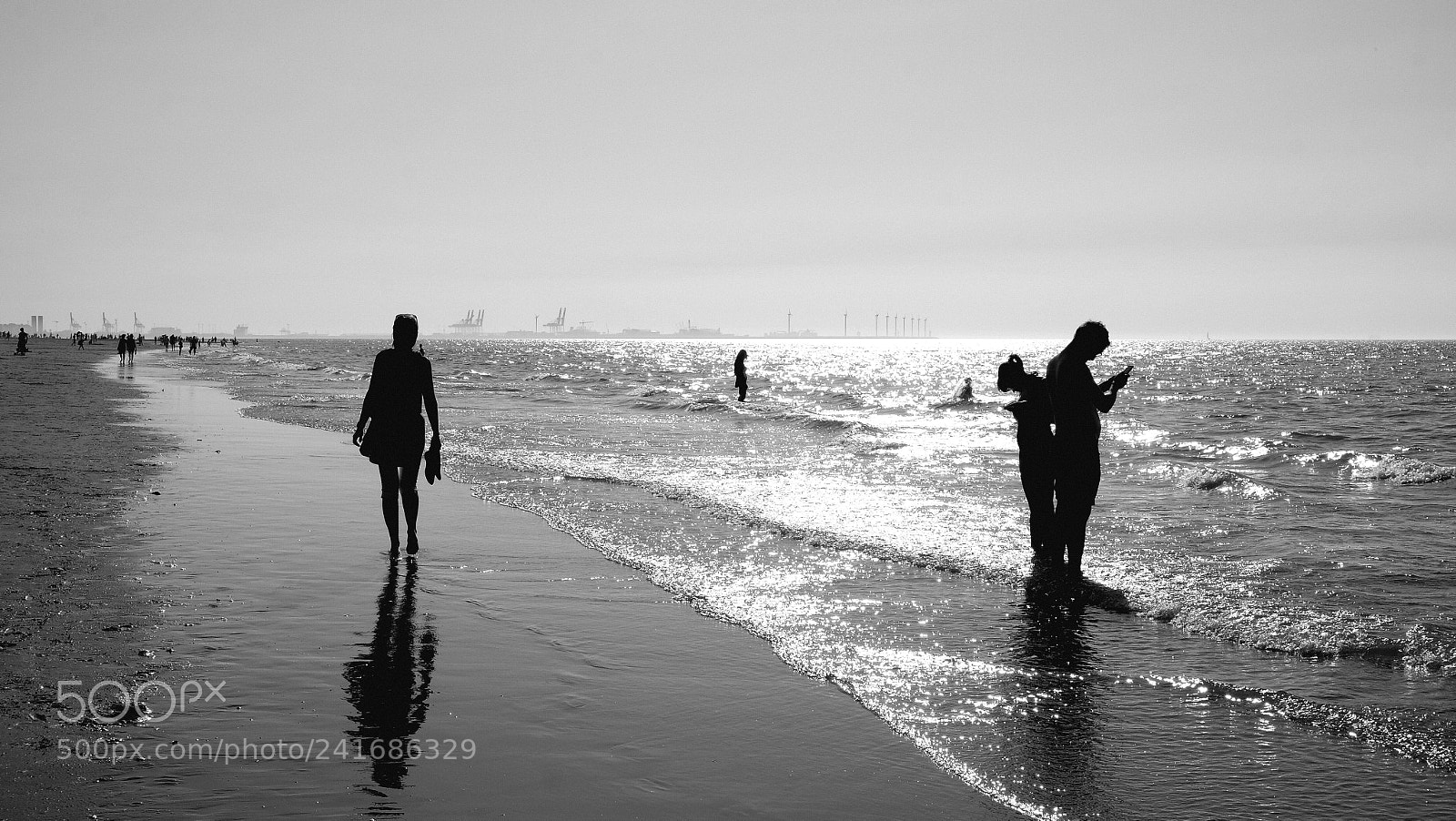 Fujifilm X-T1 sample photo. Checking mails...at the seaside photography