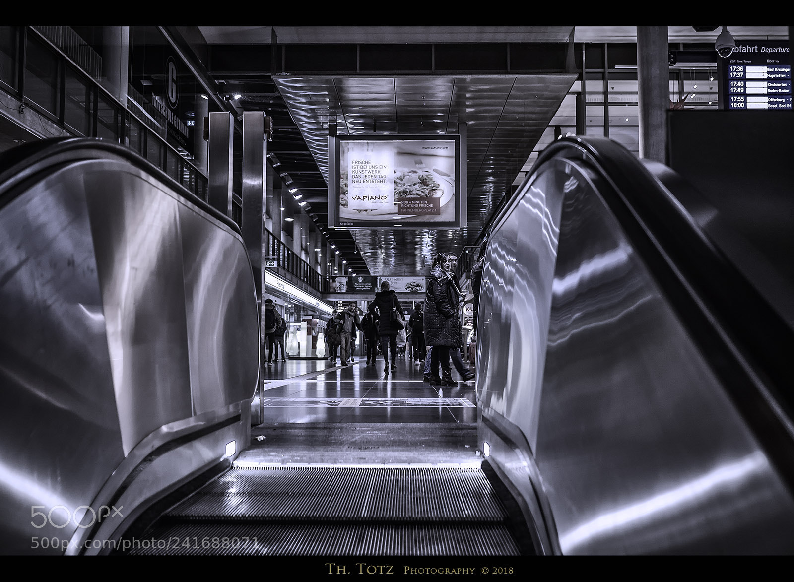 Olympus OM-D E-M1 sample photo. Escalator photography