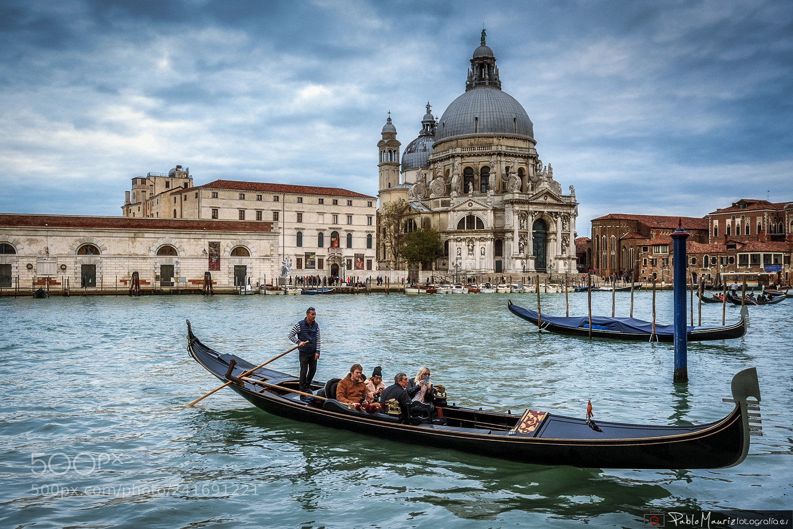 Nikon D700 sample photo. Crossing the grand canal photography