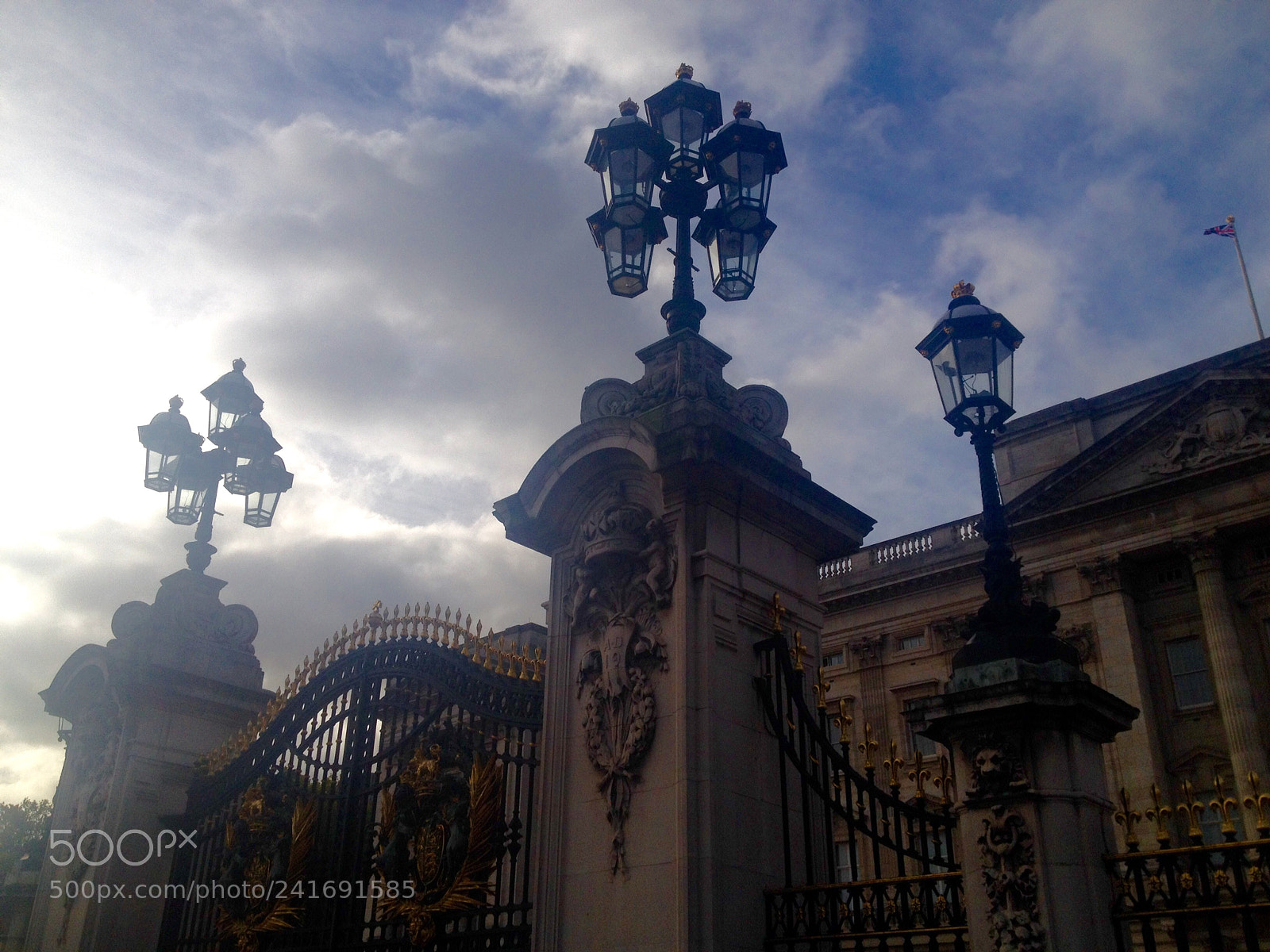 Apple iPhone 4S sample photo. Buckingham palace photography