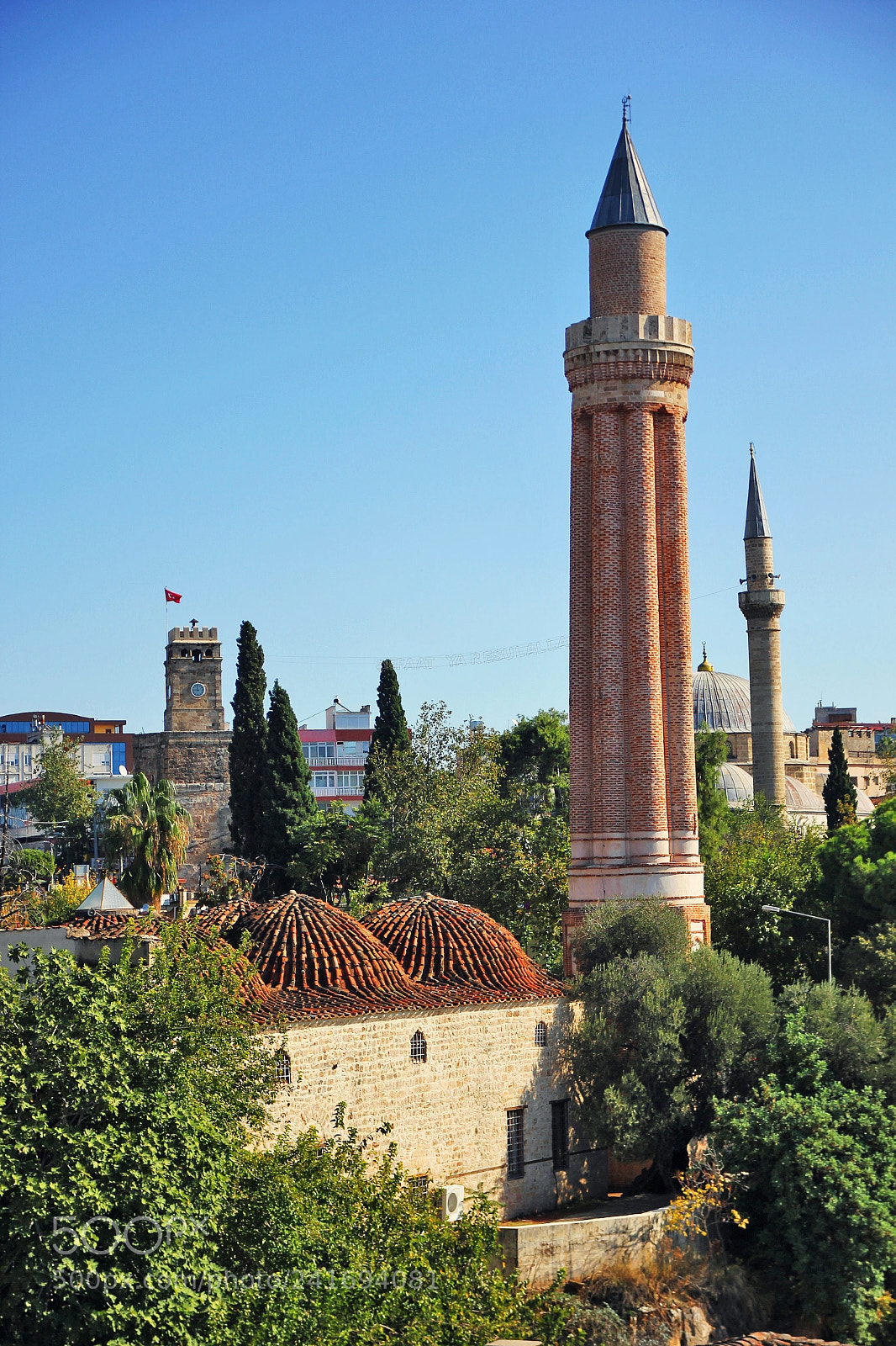 Canon EOS 550D (EOS Rebel T2i / EOS Kiss X4) sample photo. Yivli minare camii photography