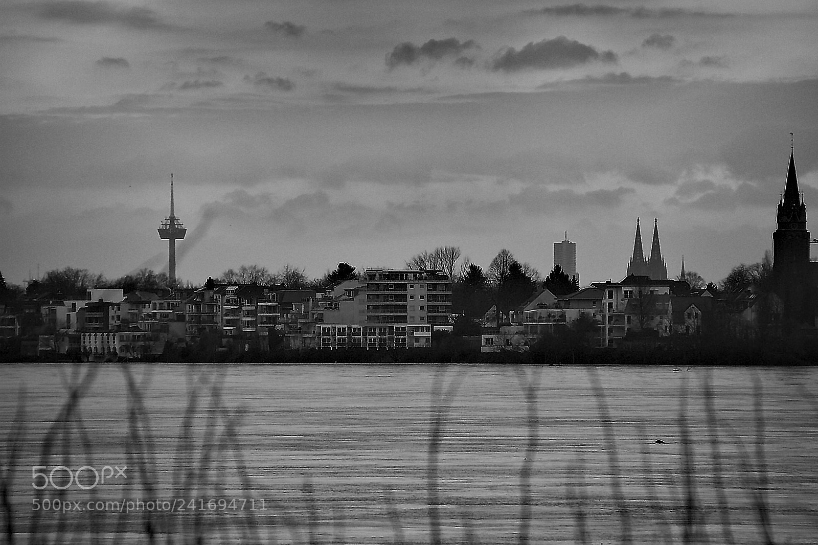 Canon EF-S 18-200mm F3.5-5.6 IS sample photo. Cologne photography