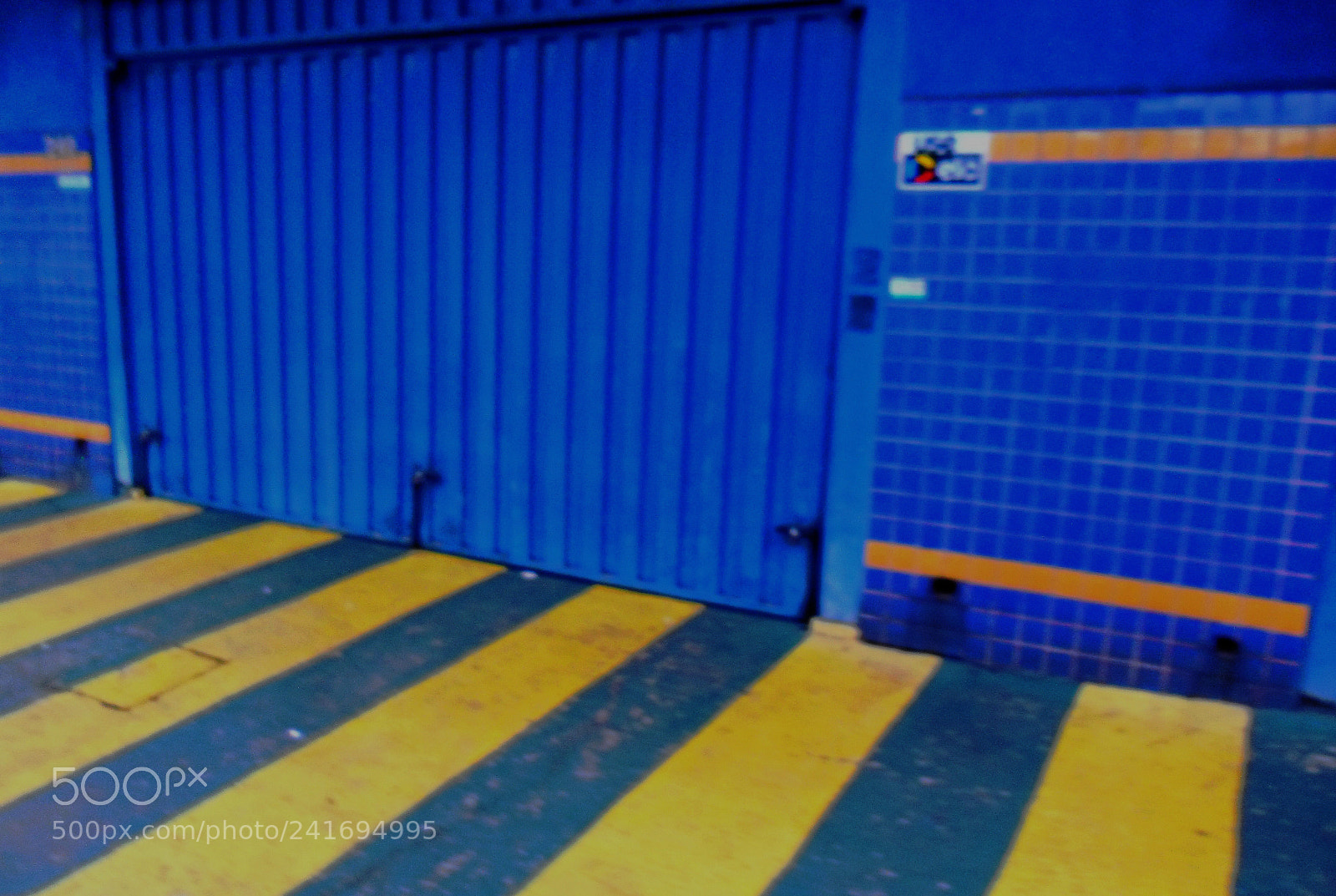 Samsung ES65, ES67 / VLUU ES65, ES67 /  SL50 sample photo. Azul e amarelo photography