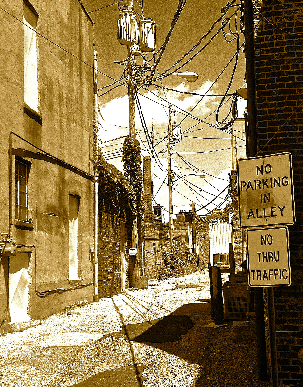 Apple iPhone 4S sample photo. No parking in alley photography