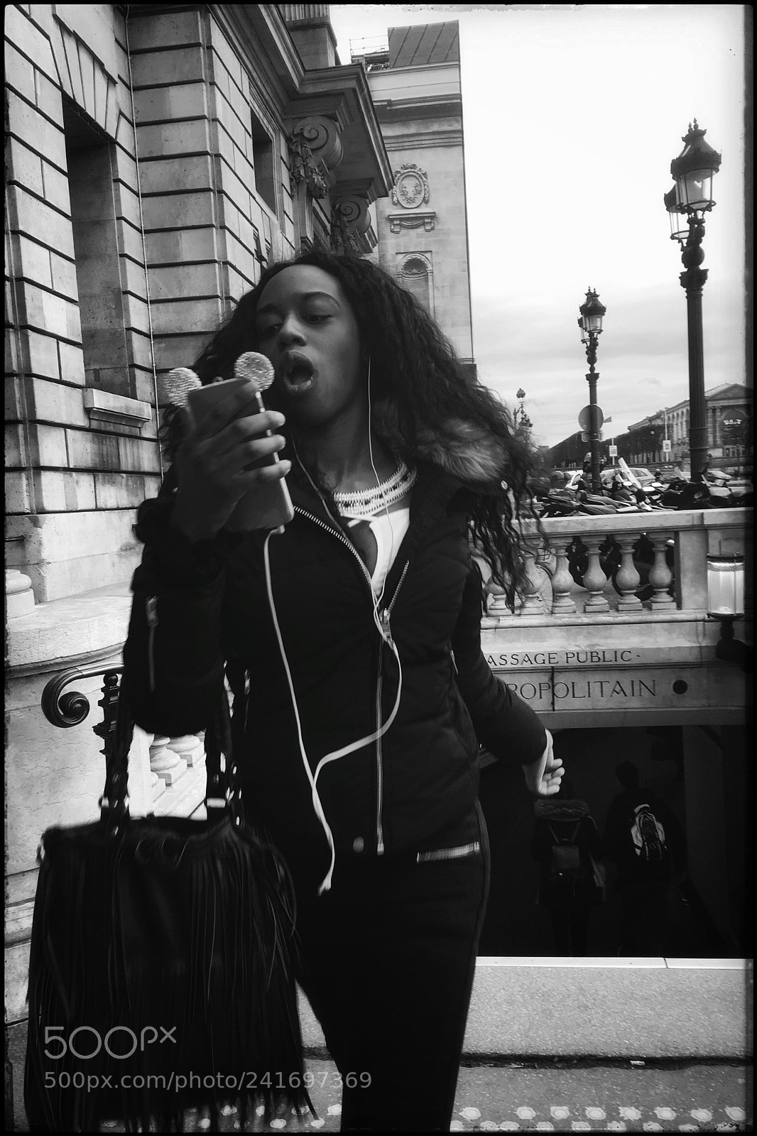 Apple iPhone 6s sample photo. Street glamour photography