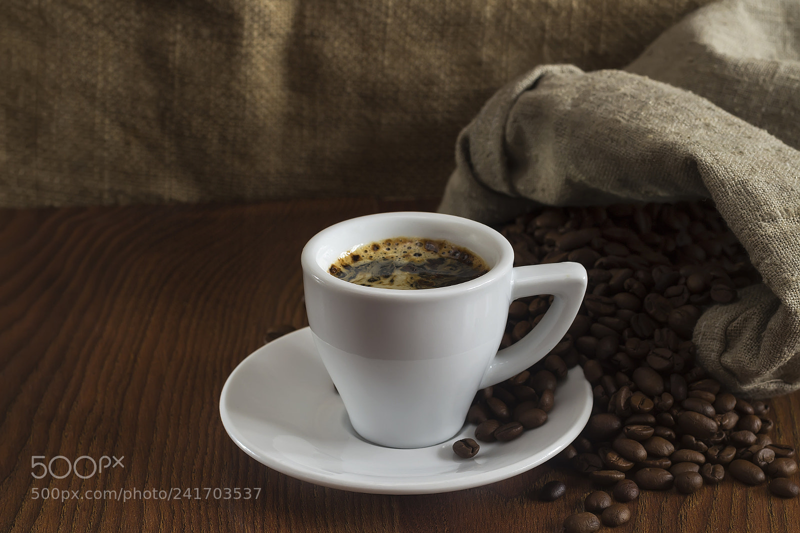 Canon EOS 1200D (EOS Rebel T5 / EOS Kiss X70 / EOS Hi) sample photo. A small cup of photography