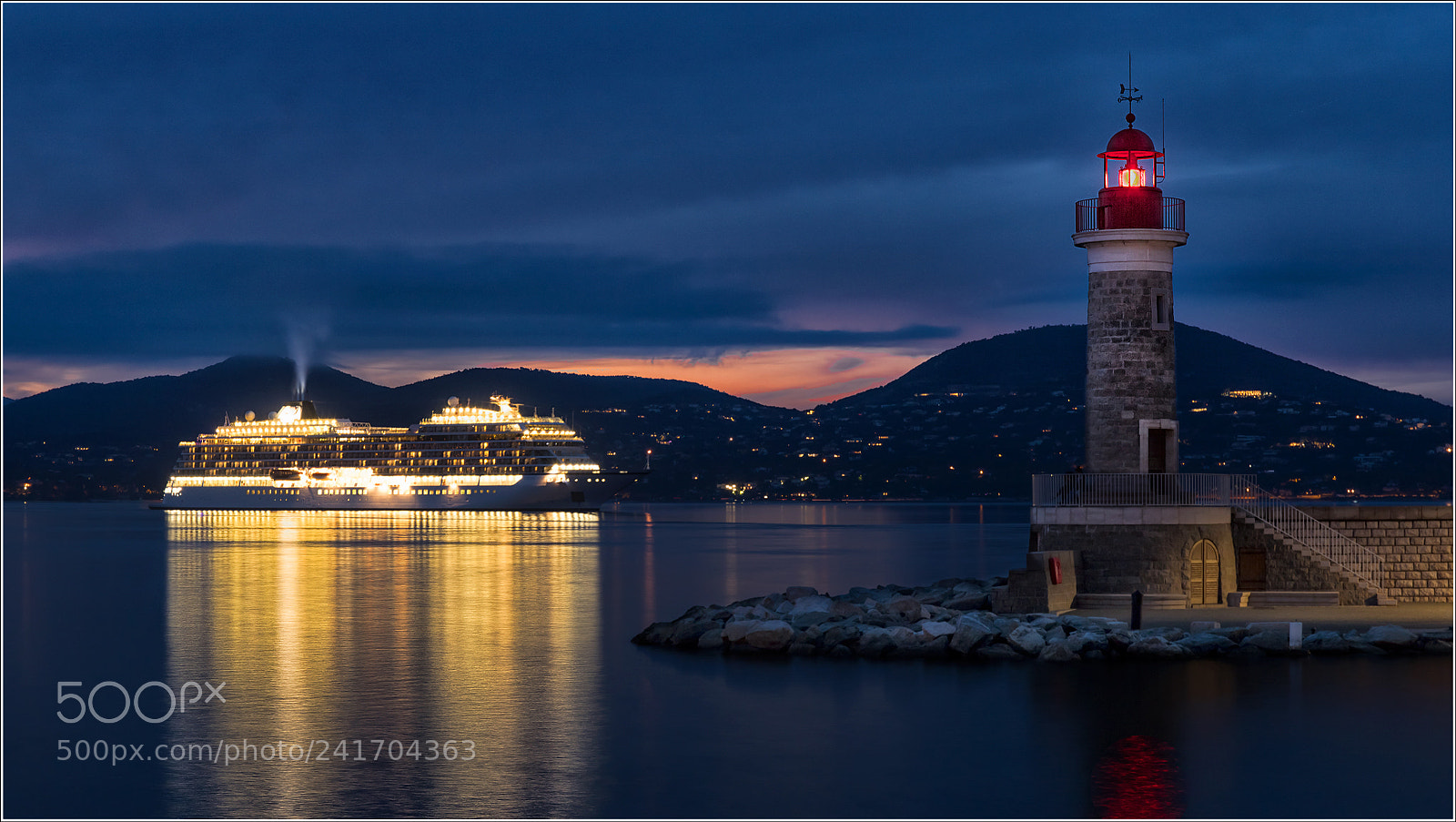 Canon EOS 6D Mark II sample photo. Sosta a saint-tropez photography