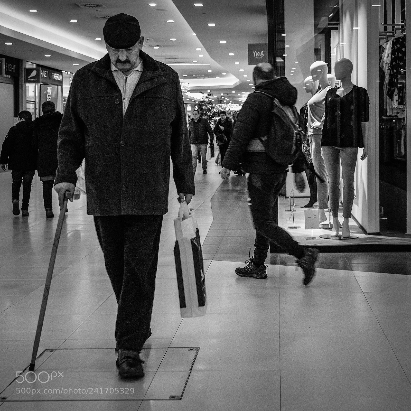 Fujifilm X-T2 sample photo. Shopping photography