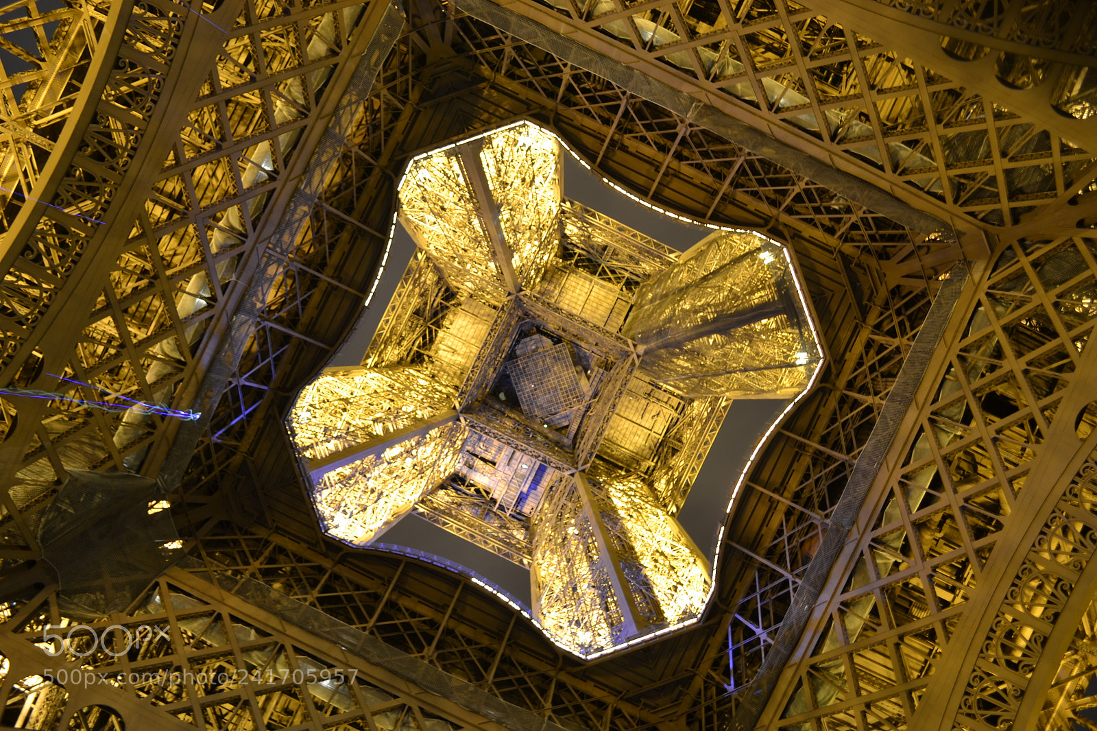 Nikon D3100 sample photo. Wandering under the eiffel photography