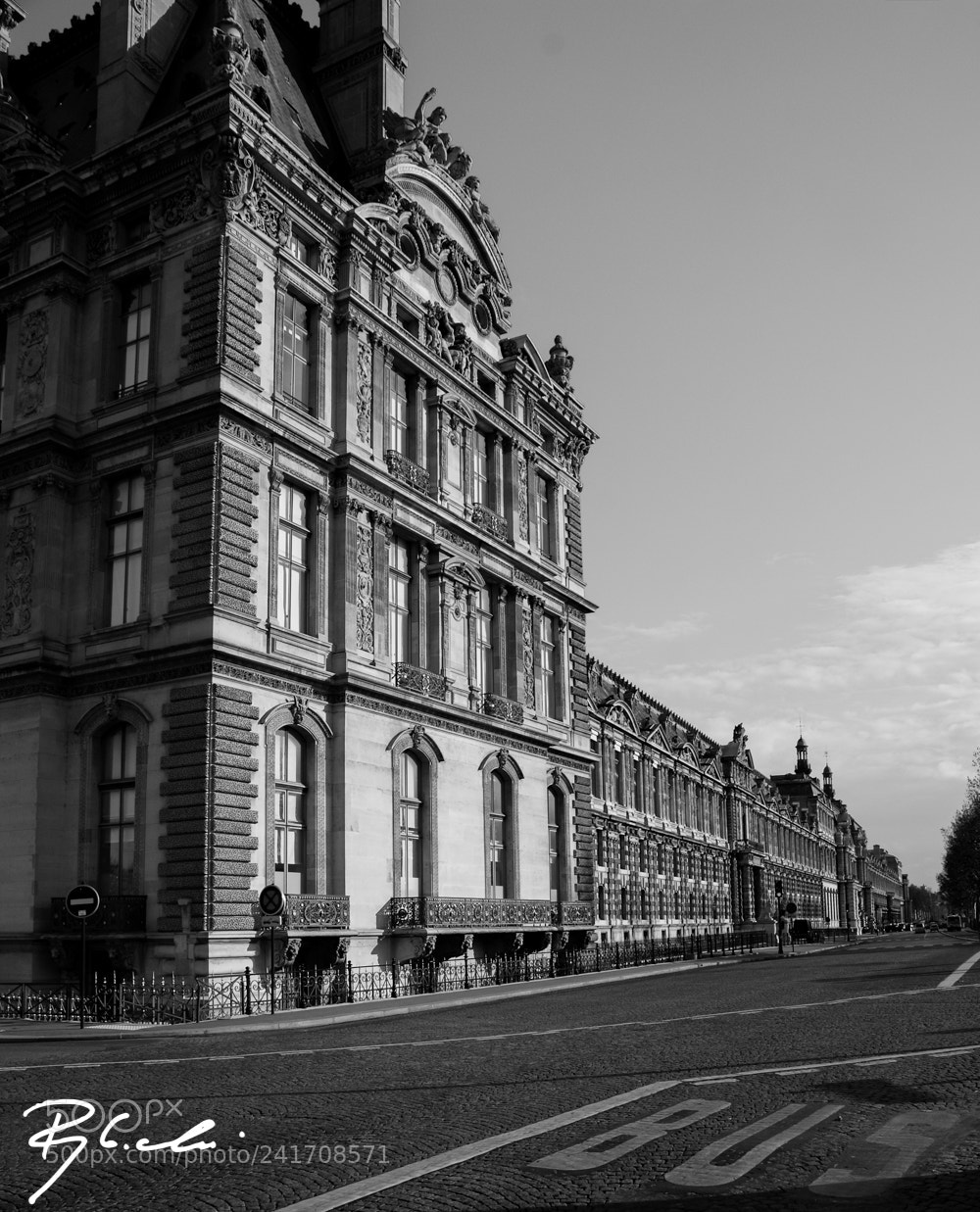 Sony Alpha DSLR-A350 sample photo. Paris street photography