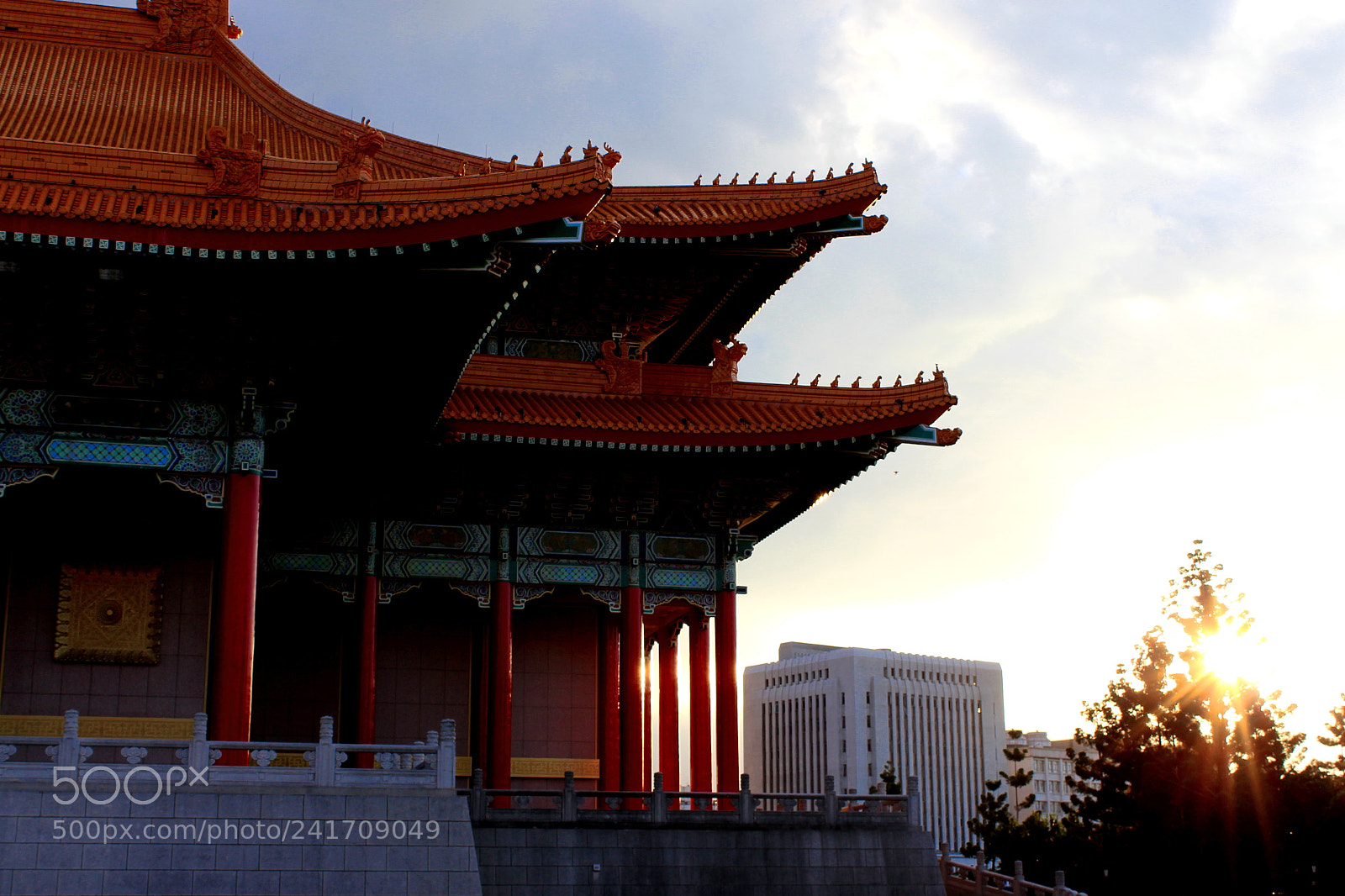 Canon EOS 1300D (EOS Rebel T6 / EOS Kiss X80) sample photo. Sundown on the taiwanese photography