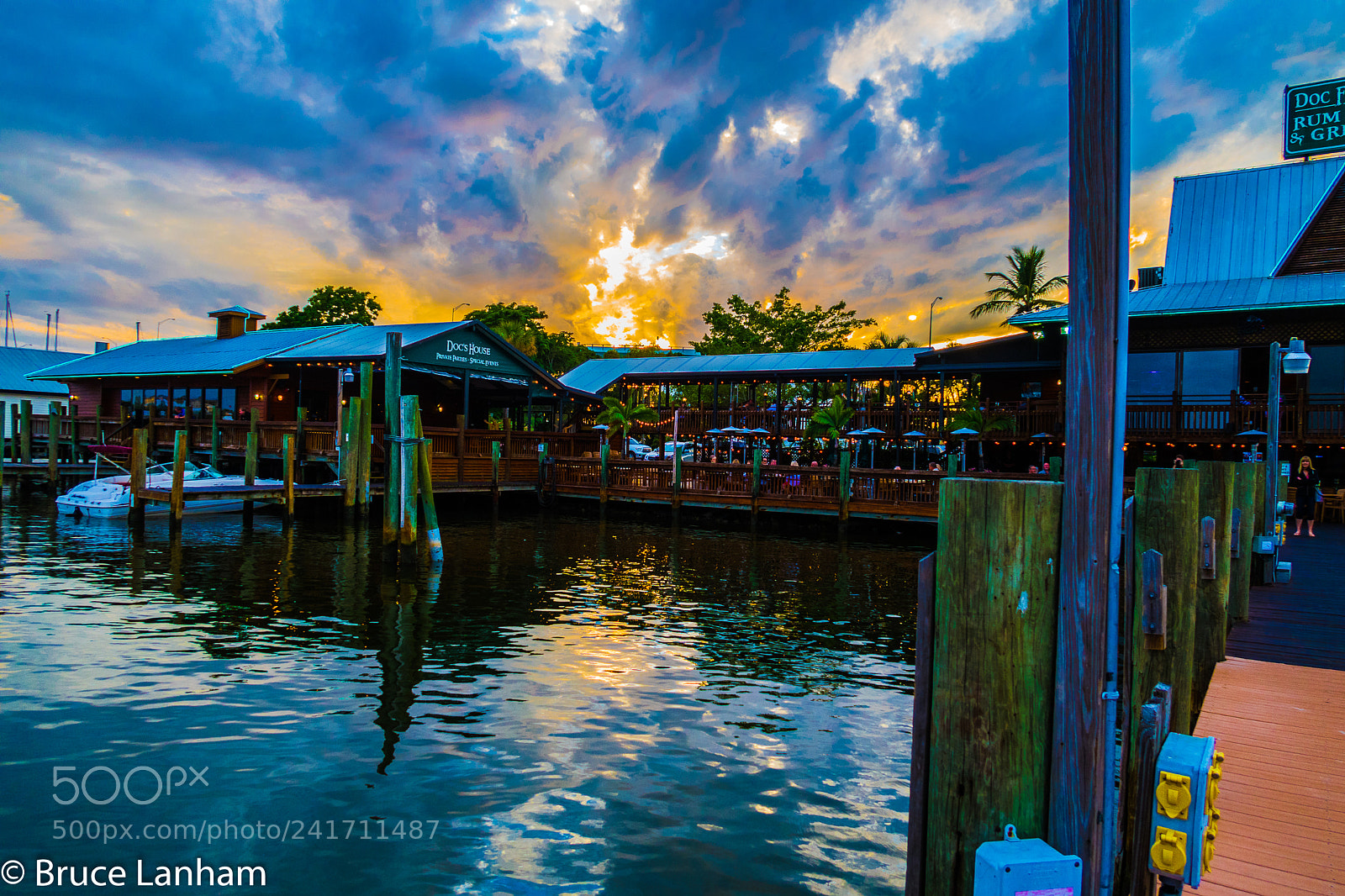 Canon PowerShot G5 X sample photo. Margaritaville photography