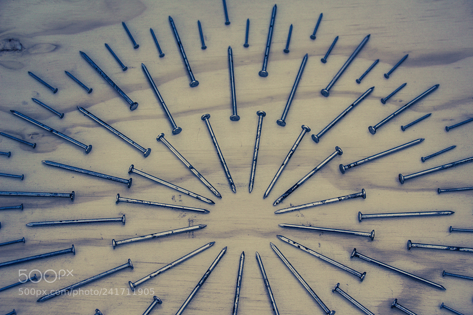 Canon EOS 1200D (EOS Rebel T5 / EOS Kiss X70 / EOS Hi) sample photo. Metal nails in geometric photography
