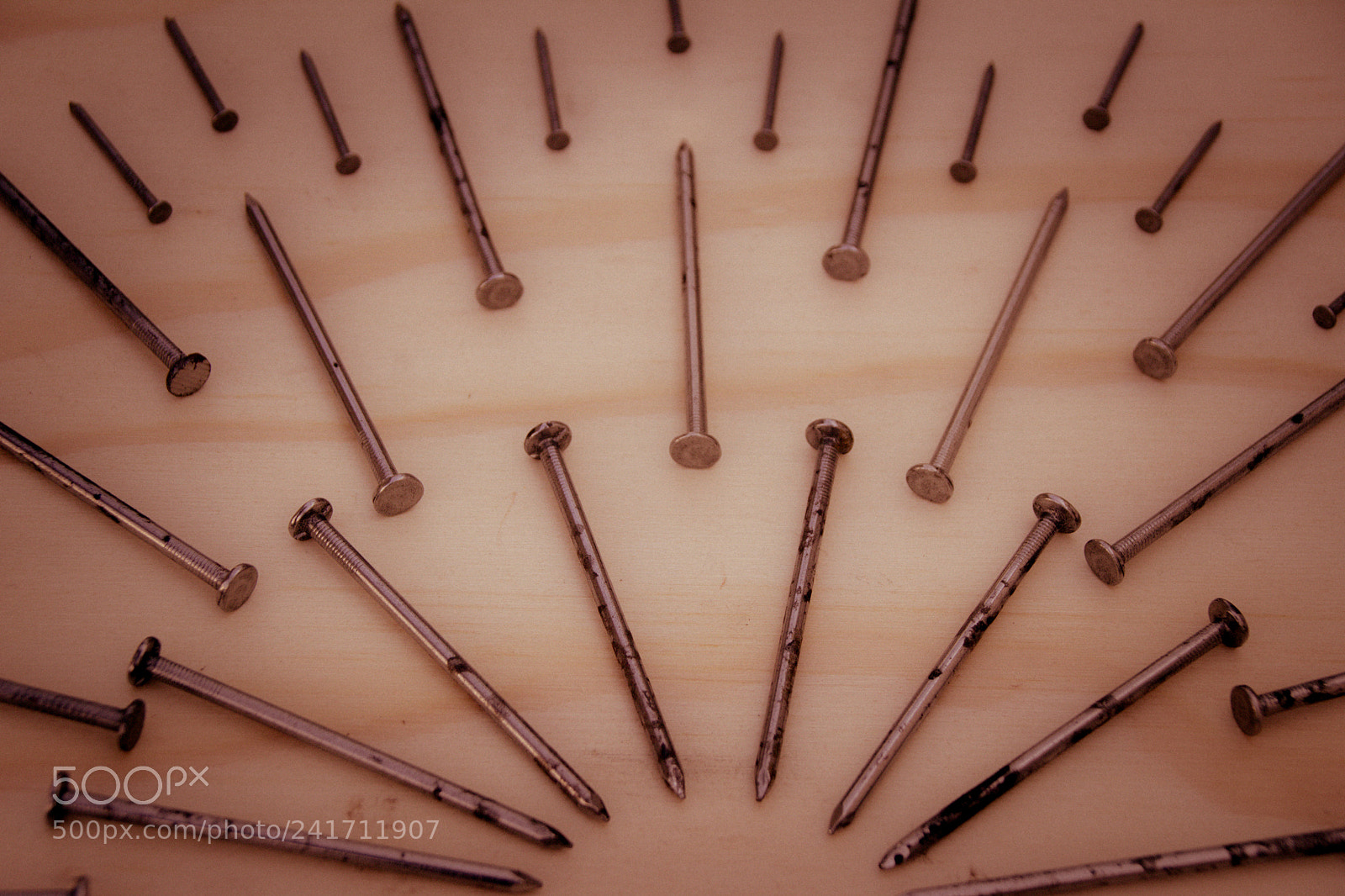 Canon EOS 1200D (EOS Rebel T5 / EOS Kiss X70 / EOS Hi) sample photo. Metal nails in geometric photography