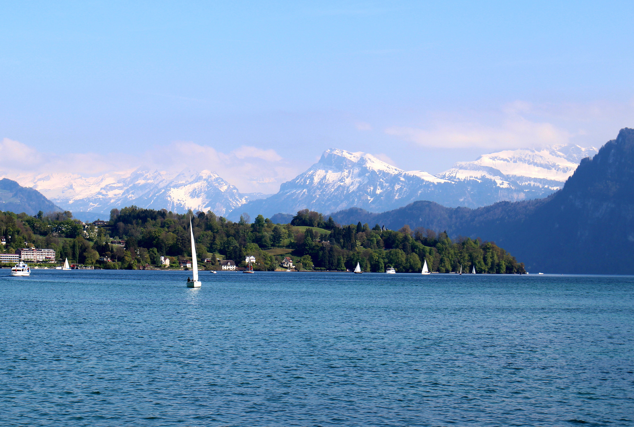 Canon EOS 100D (EOS Rebel SL1 / EOS Kiss X7) sample photo. Lake lucerne (vierwaldstättersee) photography