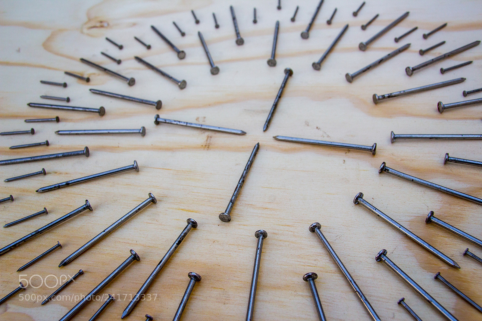 Canon EOS 1200D (EOS Rebel T5 / EOS Kiss X70 / EOS Hi) sample photo. Metal nails in geometric photography