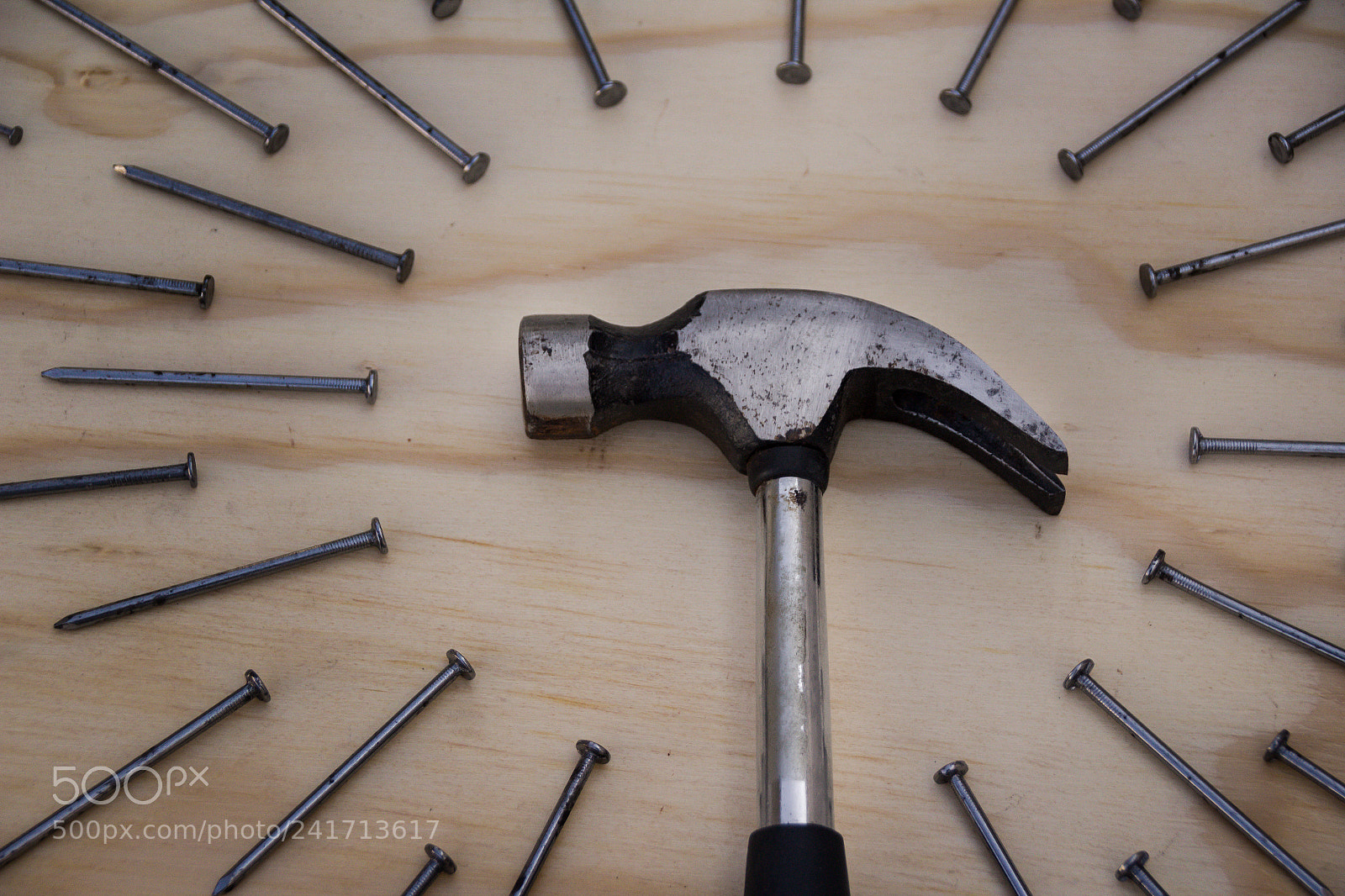 Canon EOS 1200D (EOS Rebel T5 / EOS Kiss X70 / EOS Hi) sample photo. Hammer and nails on photography