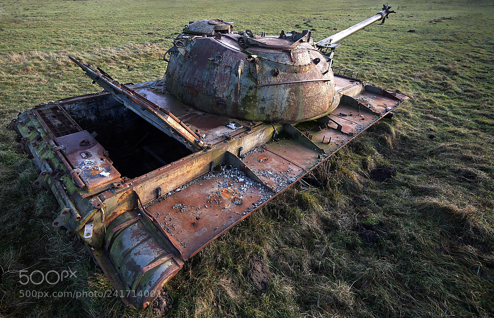 Sony a7 II sample photo. Lost tank on the photography
