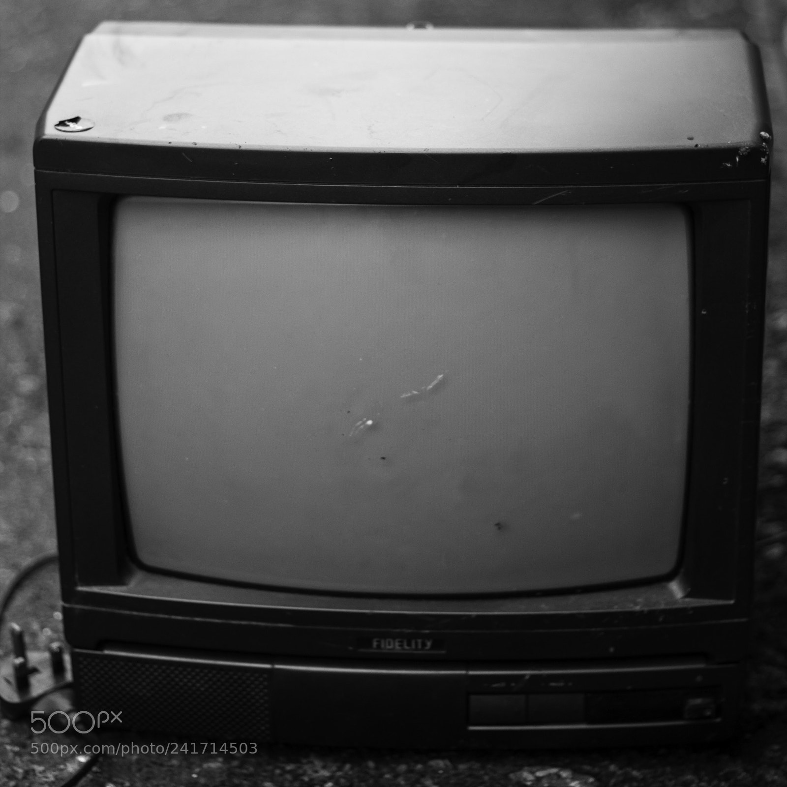 Canon EOS 1300D (EOS Rebel T6 / EOS Kiss X80) sample photo. Death of the cathode photography