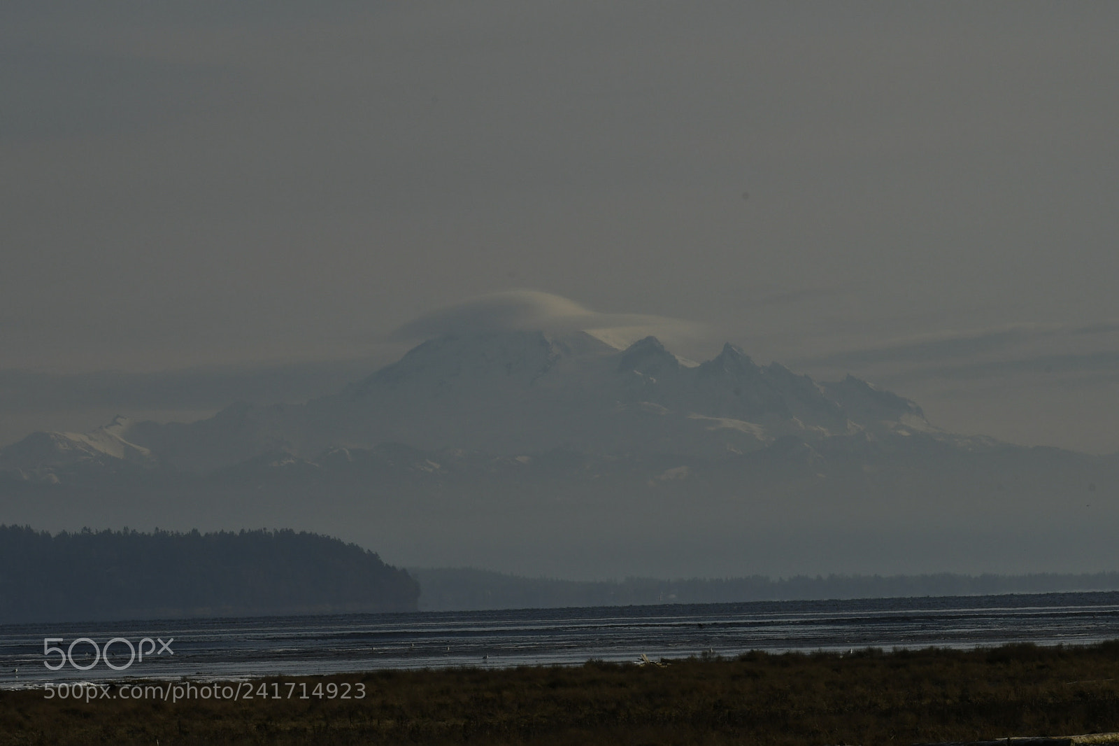 Nikon AF-S Nikkor 200-500mm F5.6E ED VR sample photo. Lenticular cloud photography