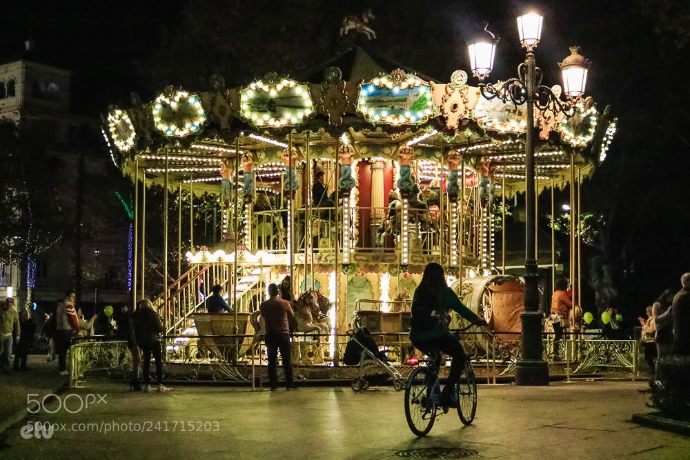 Canon EOS 750D (EOS Rebel T6i / EOS Kiss X8i) sample photo. Tiovivo photography