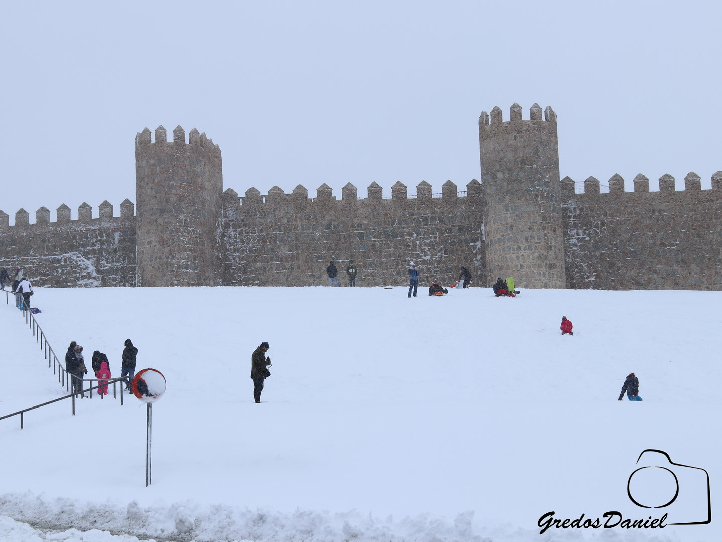 Canon EOS 80D + Canon EF 24-105mm F4L IS USM sample photo. Temopral de nieve en Ávila, enero de 2018 photography