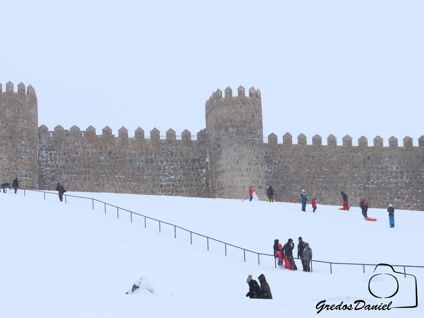 Canon EOS 80D + Canon EF 24-105mm F4L IS USM sample photo. Temopral de nieve en Ávila, enero de 2018 photography