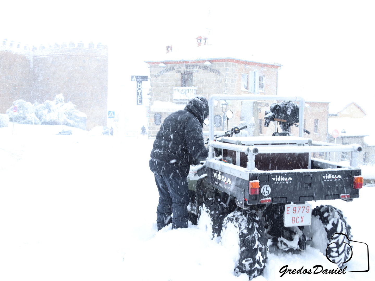 Canon EOS 80D + Canon EF 24-105mm F4L IS USM sample photo. Temopral de nieve en Ávila, enero de 2018 photography