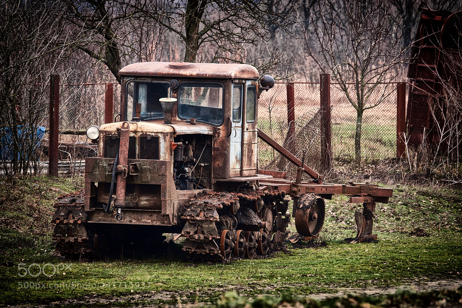 Sony Cyber-shot DSC-RX10 III sample photo. Abandoned farm photography