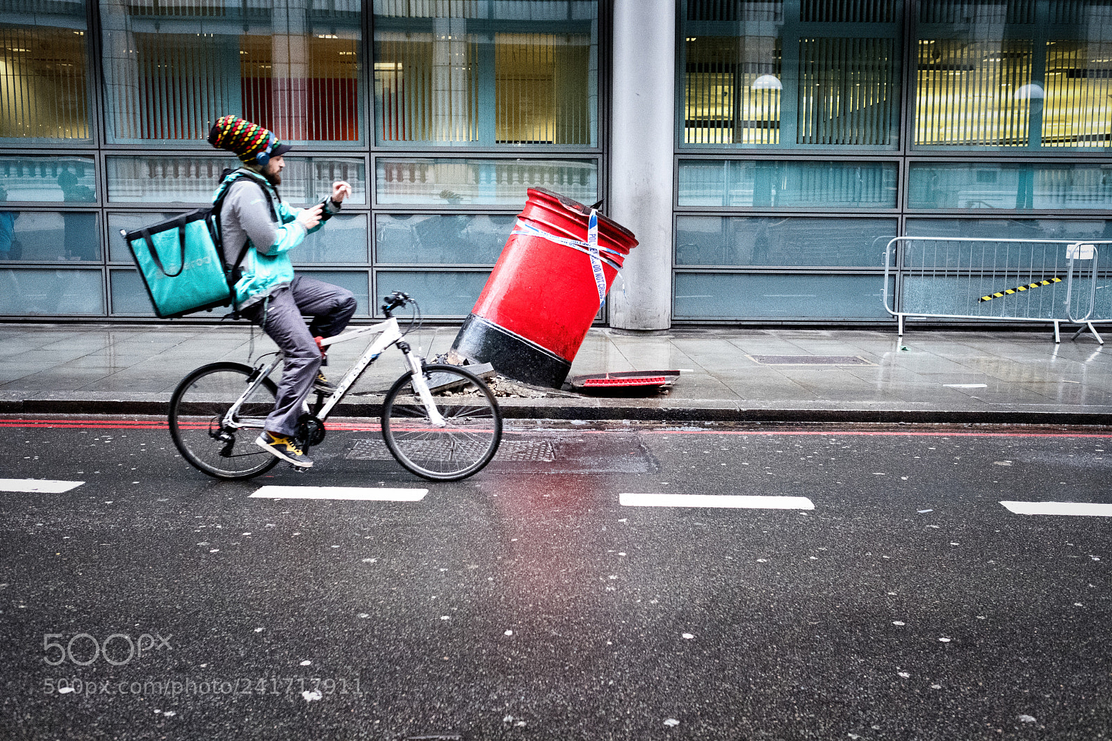 Fujifilm X-T2 sample photo. Special delivery man photography