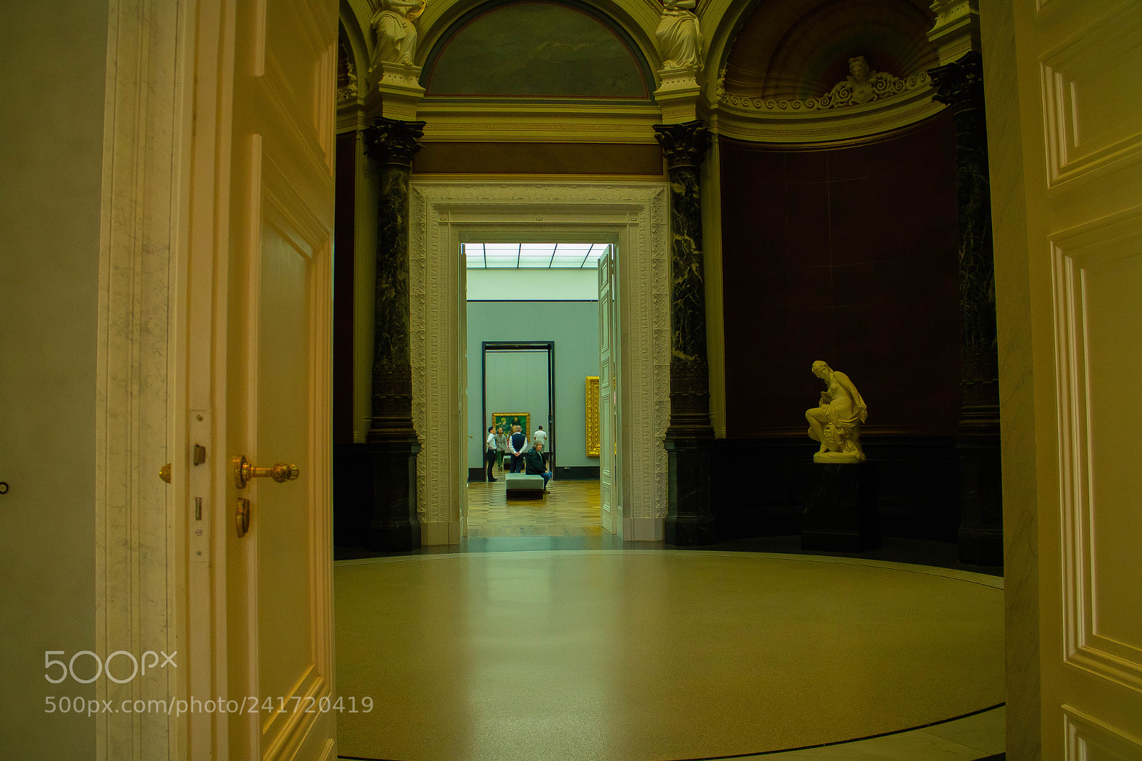 Canon EOS M3 sample photo. Exhibition photography