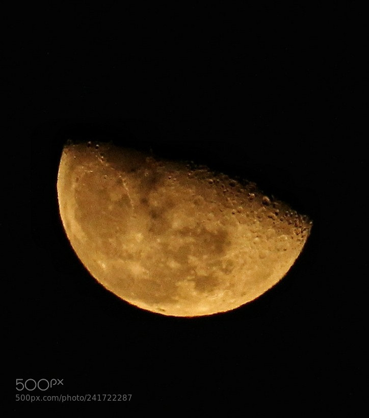 Canon EOS 1200D (EOS Rebel T5 / EOS Kiss X70 / EOS Hi) sample photo. Moon photography