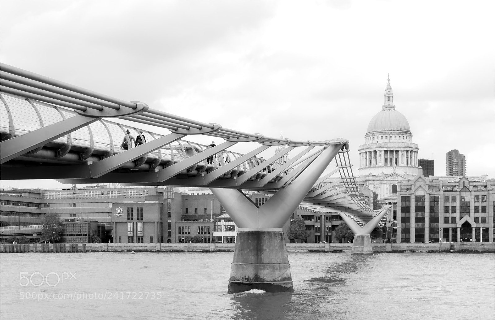 Nikon D7100 sample photo. The millennium bridge is photography