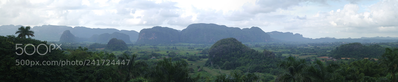 Samsung NX3000 sample photo. Tremendo viñales photography