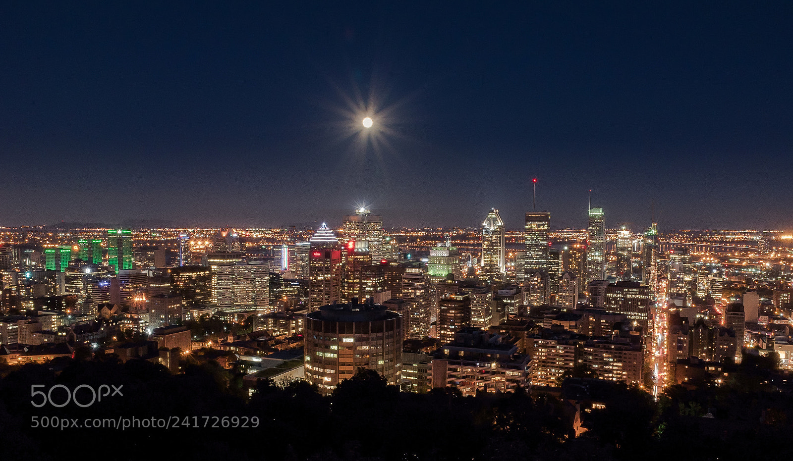 Nikon D5500 sample photo. La lune et montre photography