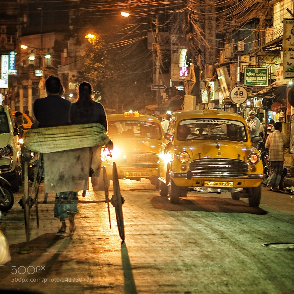 Olympus OM-D E-M5 II sample photo. Kolkata night photography