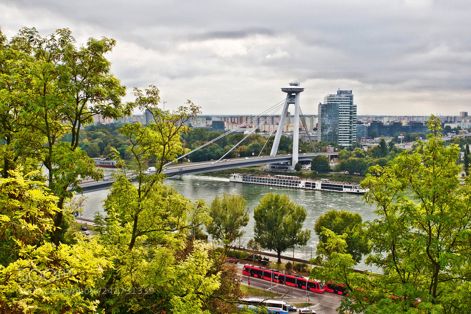 Olympus OM-D E-M5 sample photo. "intriguing bratislava" photography