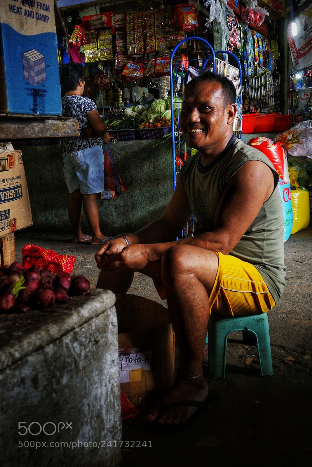 Sony a6300 sample photo. Onion peeler photography