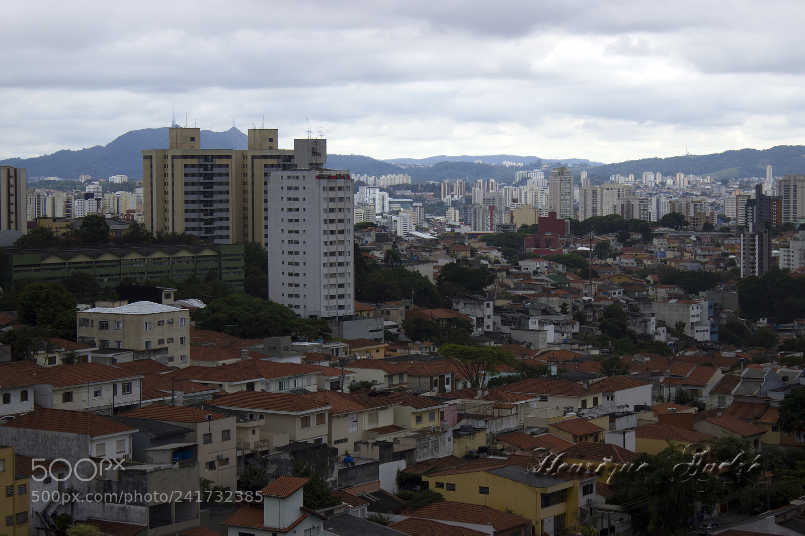 Canon EOS 600D (Rebel EOS T3i / EOS Kiss X5) sample photo. Cidade photography