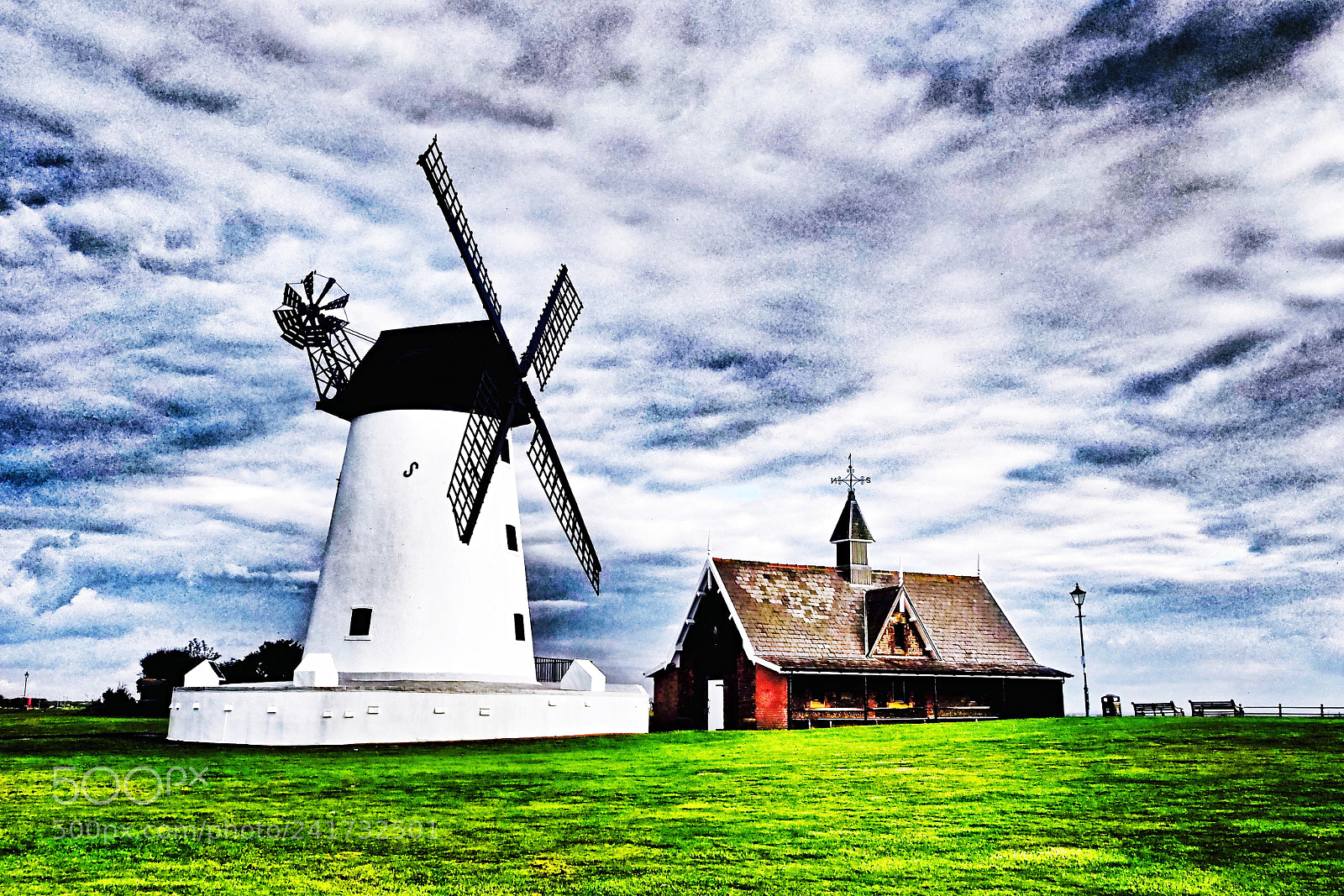 Olympus OM-D E-M5 sample photo. "windmill on the green" photography