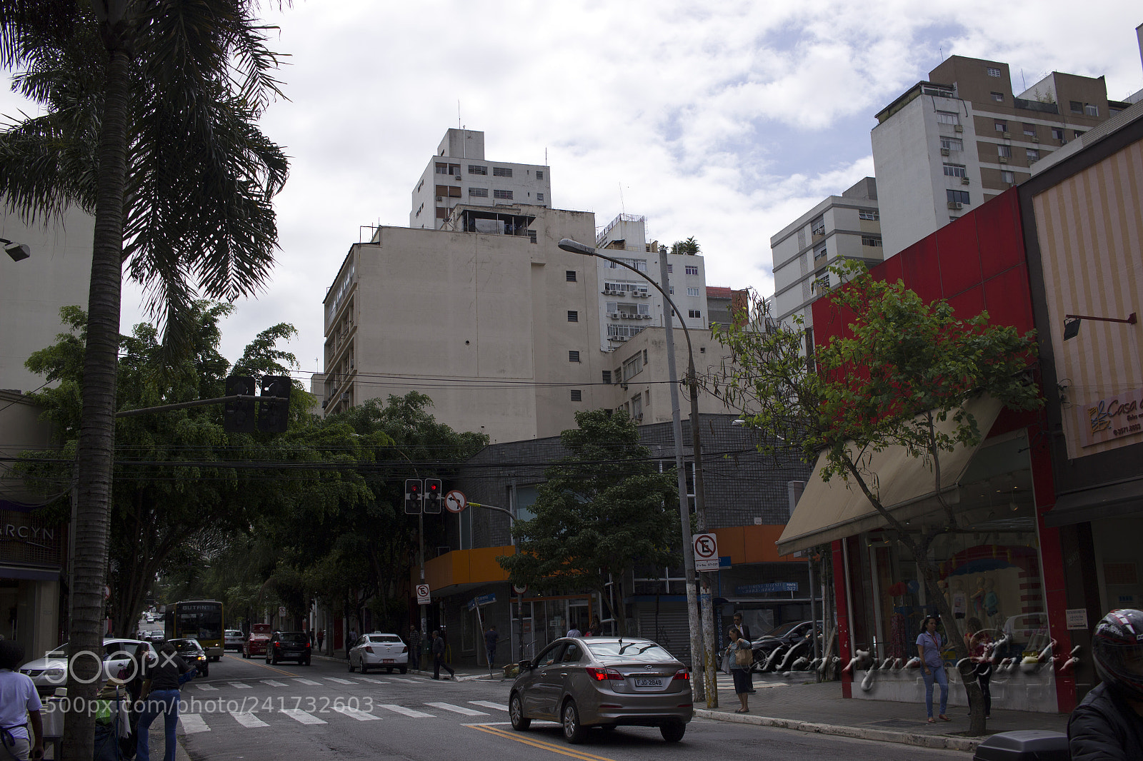 Canon EOS 600D (Rebel EOS T3i / EOS Kiss X5) sample photo. Cidade photography