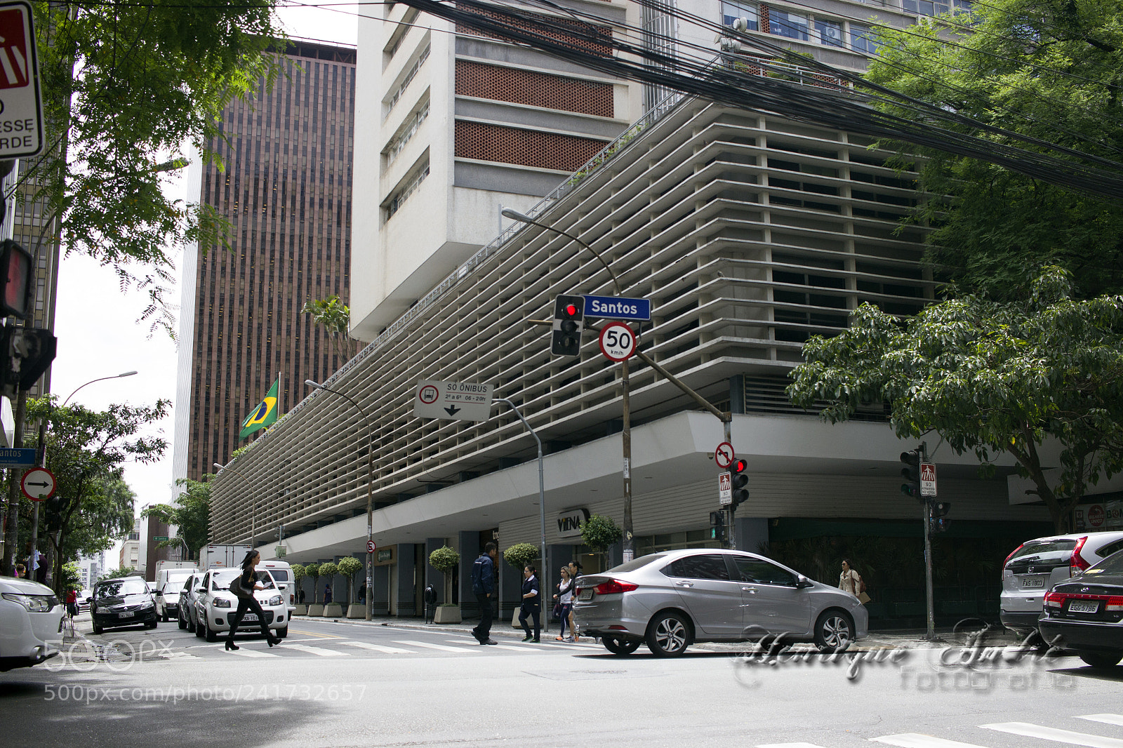 Canon EOS 600D (Rebel EOS T3i / EOS Kiss X5) sample photo. Cidade photography