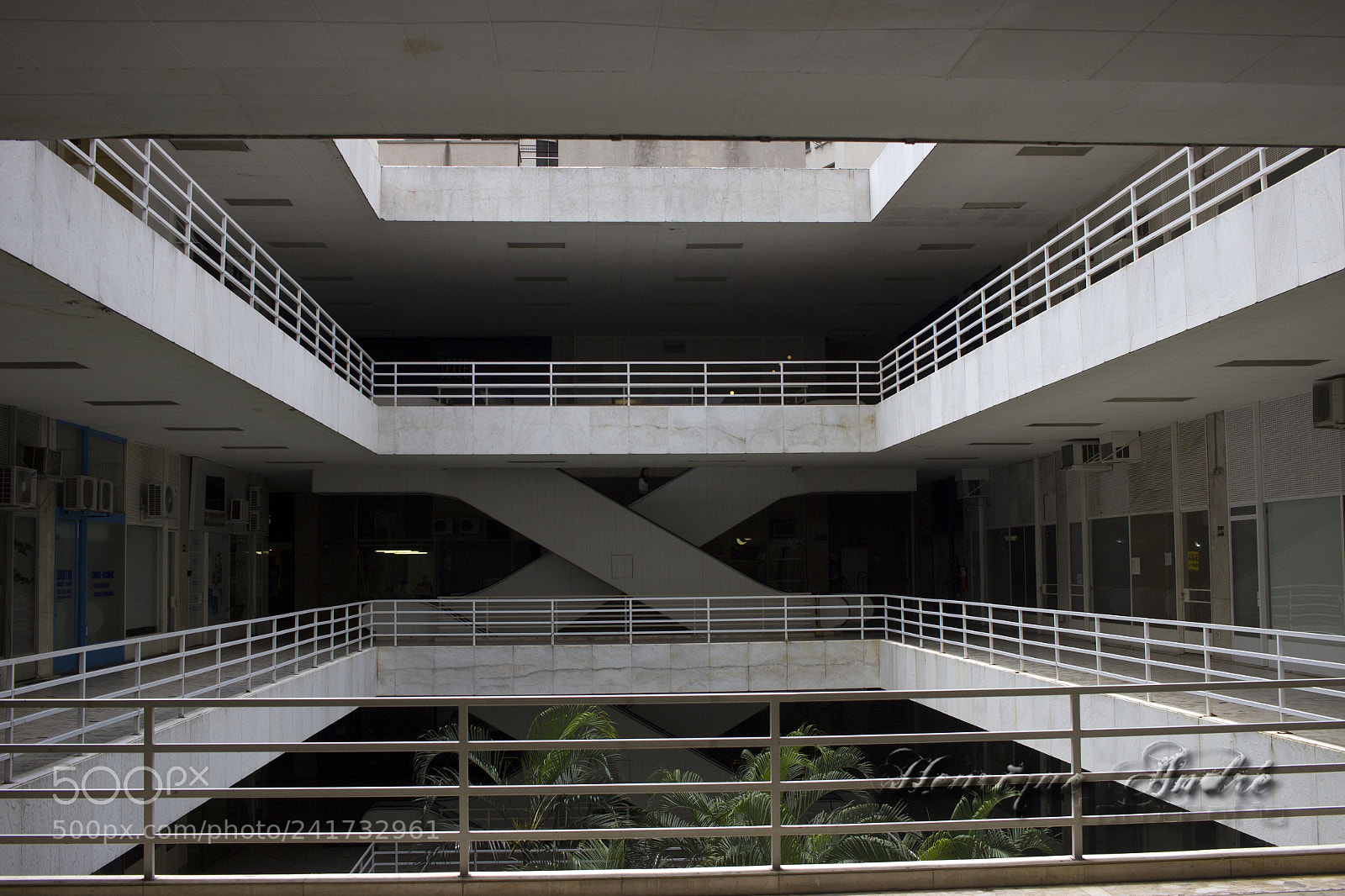 Canon EOS 600D (Rebel EOS T3i / EOS Kiss X5) sample photo. Cidade photography