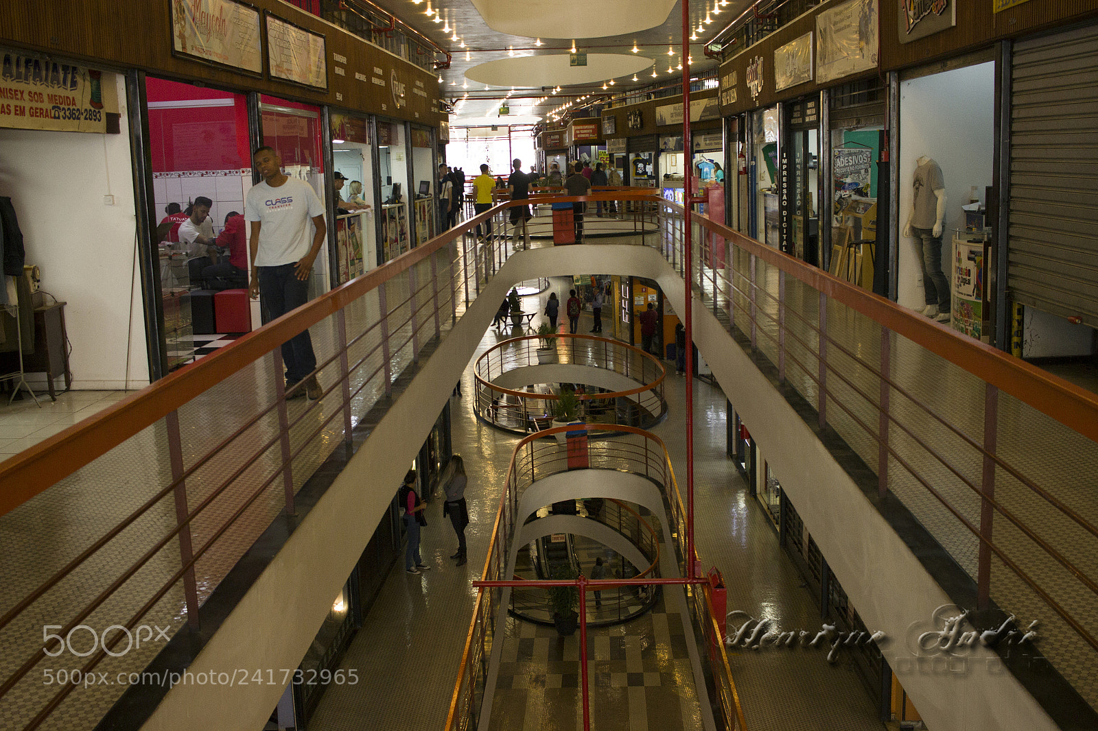 Canon EOS 600D (Rebel EOS T3i / EOS Kiss X5) sample photo. Cidade photography
