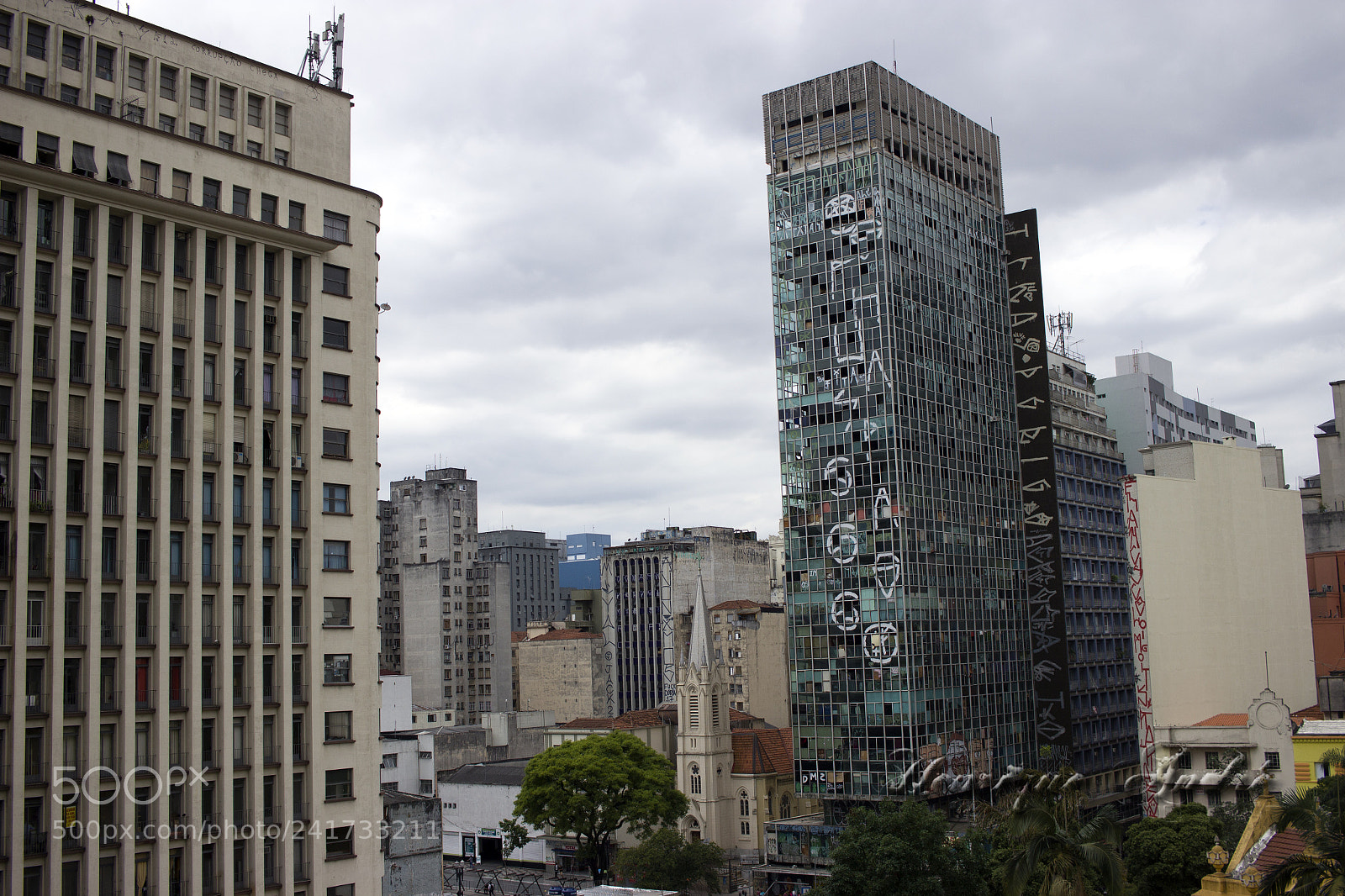 Canon EOS 600D (Rebel EOS T3i / EOS Kiss X5) sample photo. Cidade photography